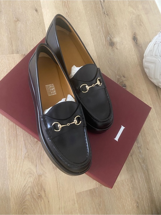 Gucci Shoes - Gucci Black Leather Horsebit Loafers with Gold Tone Hardware